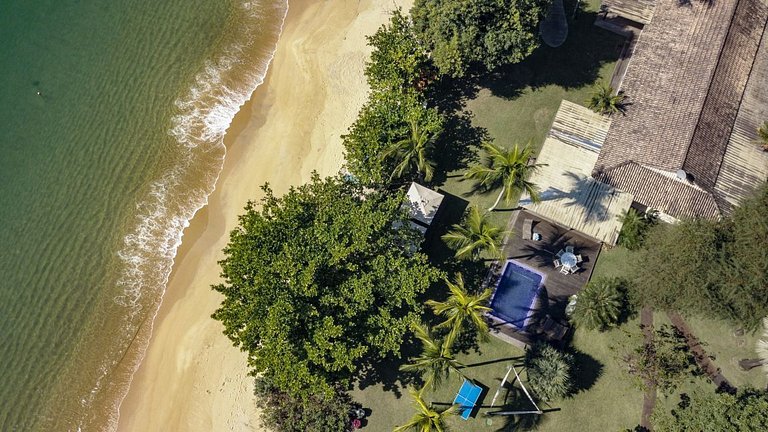 Casa beira da Praia do Iguassu Angra dos Reis RJ