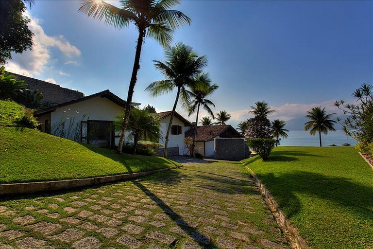 Casa Luxo beira de praia em Angra dos Reis RJ