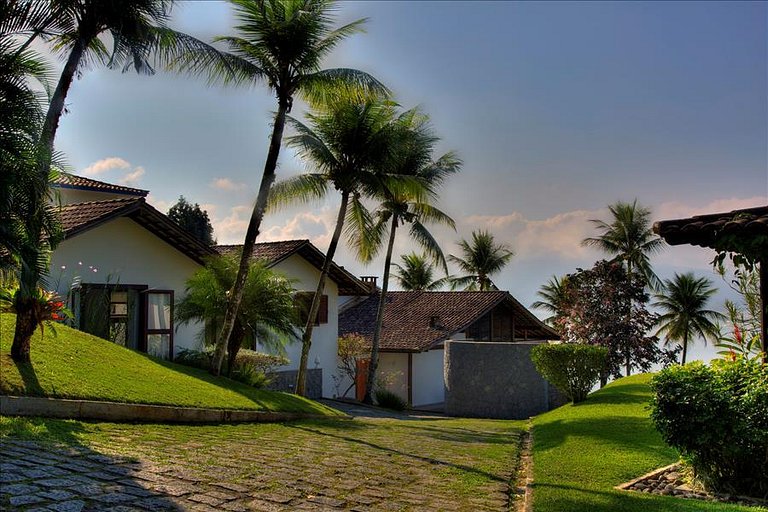 Casa Luxo beira de praia em Angra dos Reis RJ