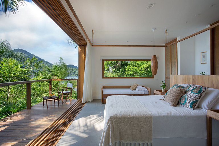 Casa Luxo de temporada com vista mar em Angra dos Reis RJ