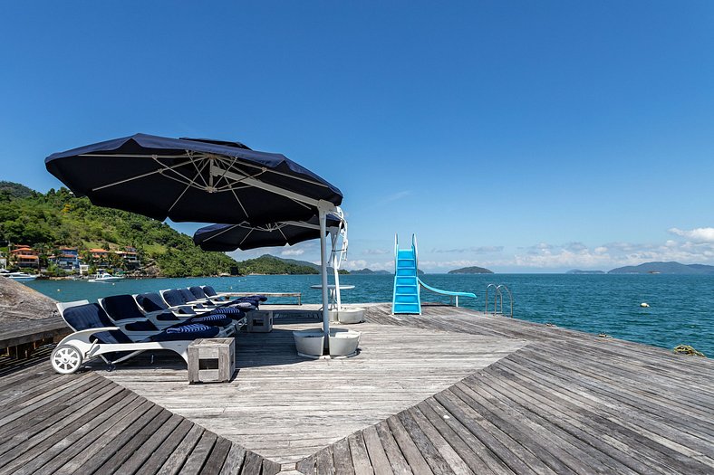 Casa Luxo de temporada com vista mar em Angra dos Reis RJ