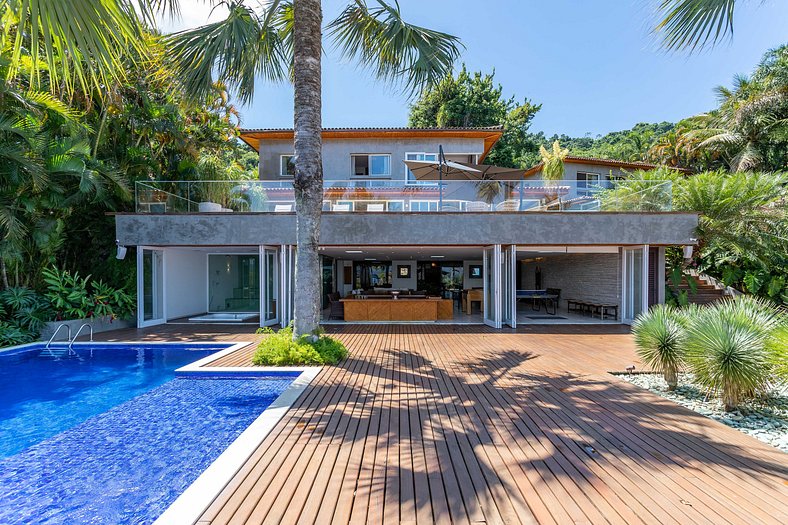 Casa Luxo de temporada com vista mar em Angra dos Reis RJ