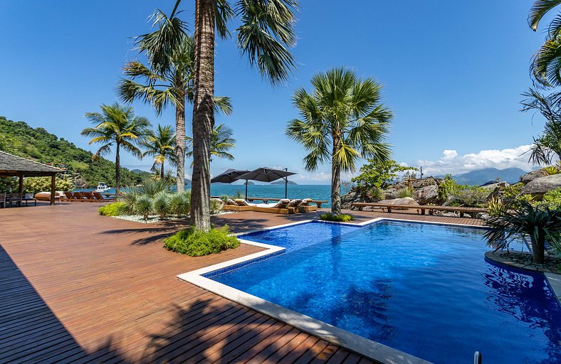 Casa Luxo de temporada com vista mar em Angra dos Reis RJ