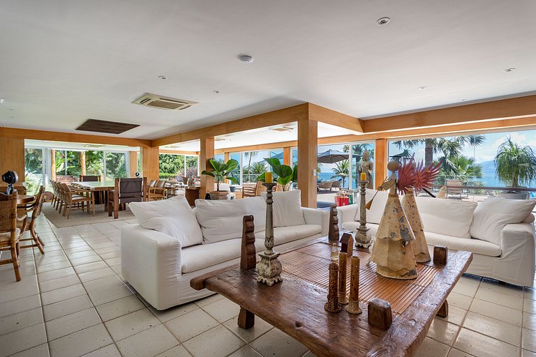 Casa Luxo de temporada com vista mar em Angra dos Reis RJ