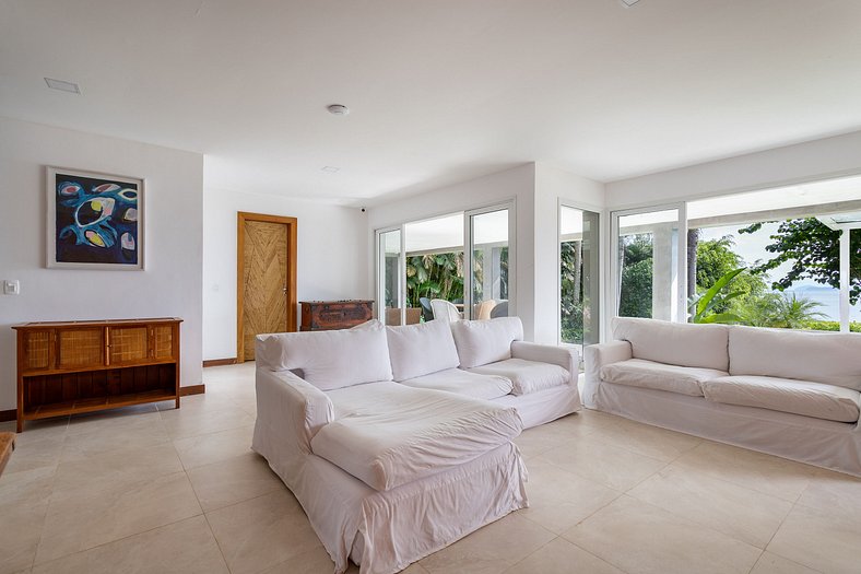 Casa Luxo de temporada com vista mar em Angra dos Reis RJ