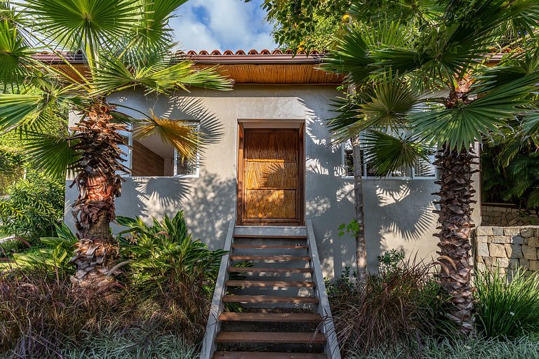 Casa Luxo de temporada com vista mar em Angra dos Reis RJ