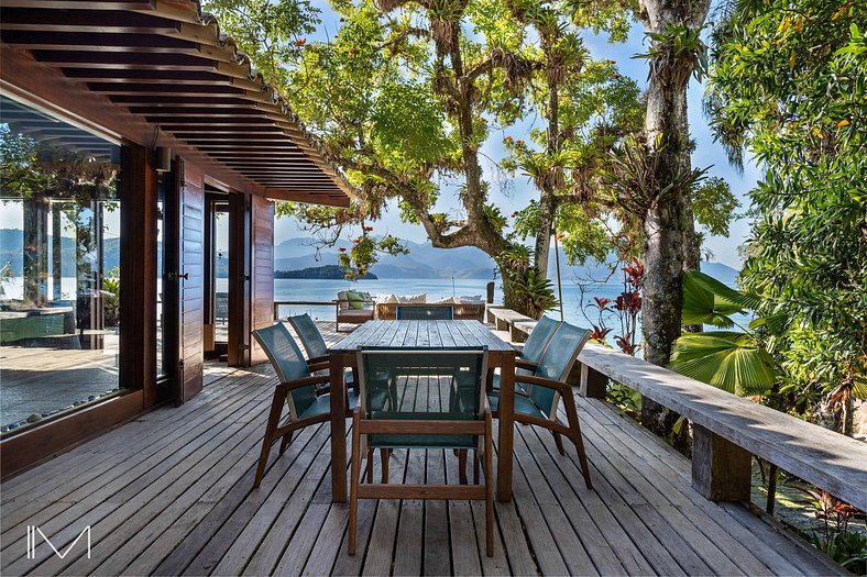 Casa Luxo de temporada com vista mar em Ilha Grande Angra RJ