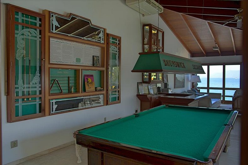 Casa Luxo de temporada vista mar em Angra dos Reis RJ