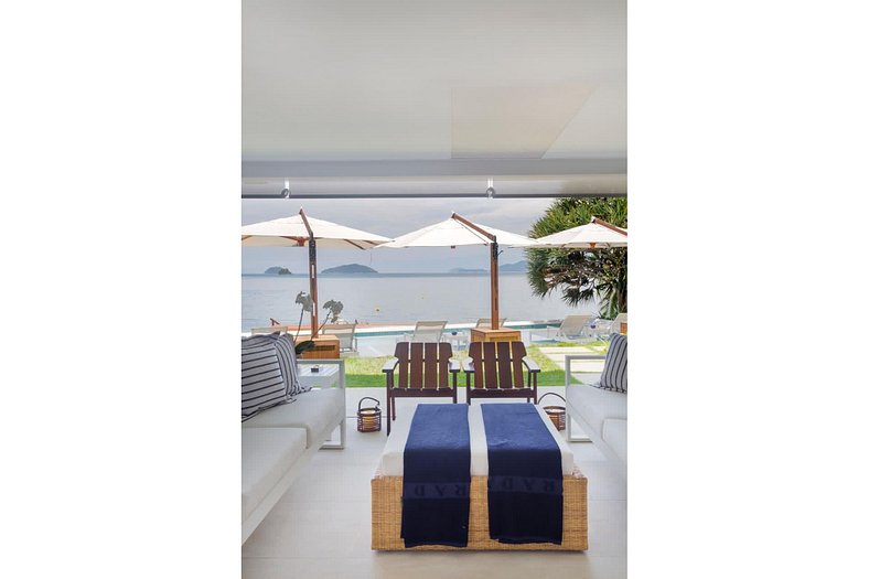 Casa Luxo de temporada vista mar em Angra dos Reis RJ
